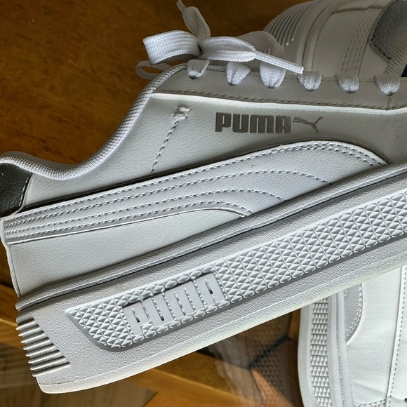 Puma White Platform Sneakers, Size 7, Barely Worn, Practically New - Picture 5 of 8